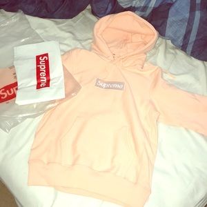 Supreme Hoodie
